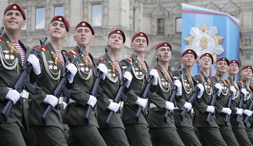 Binh sĩ Nga trong lễ tổng duyệt duyệt binh diễu hành mừng 71 năm Ngày Chiến thắng tại Quảng trường Đỏ ở thủ đô Moskva ngày 7/5. EPA/TTXVN