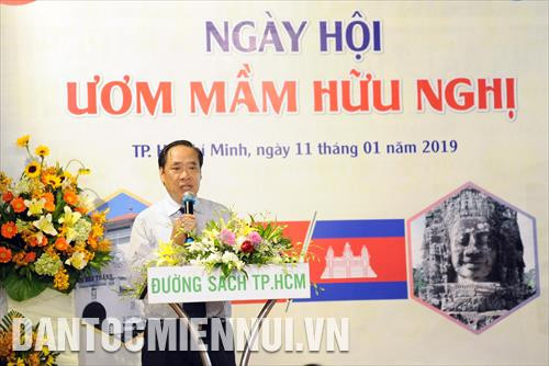 Đại diện Trung ương Hội Hữu nghị Việt Nam - Campuchia phát biểu tại Ngày hội