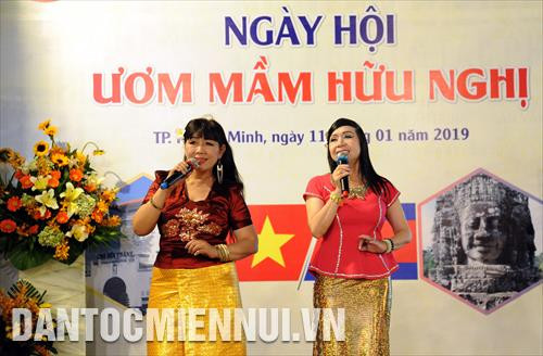 Một tiết mục văn nghệ tại Ngày hội