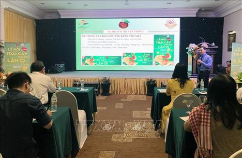 Ông Trương Minh Hậu - Phó giám đốc Trung tâm Xúc tiến Du lịch, Sở Du lịch TP. Hồ Chí Minh công bố kế hoạch tổ chức Lễ hội. Ảnh: Mỹ Phương - TTXVN