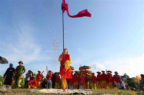 Hội Gióng Phù Đổng 2018. Ảnh: Thành Đạt - TTXVN Hội Gióng Phù Đổng 2018. Ảnh: Thành Đạt - TTXVN