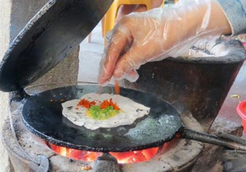 Bánh ép ăn một lần là nhớ ảnh 1 Bánh ép ăn một lần là nhớ ảnh 1