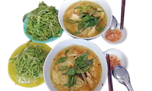 Đậm đà bún cá Châu Đốc trên đất Long An ảnh 1 Đậm đà bún cá Châu Đốc trên đất Long An ảnh 1