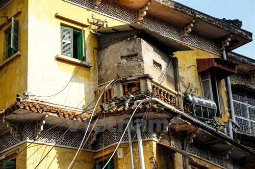 Thậm chí ‘hô biến’ ban công thành công trình phụ. (Ảnh: Minh Sơn/Vietnam+)