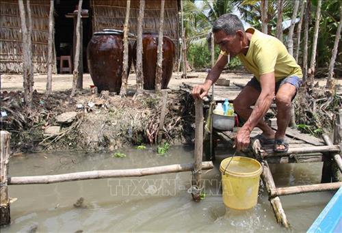 Người dân vùng lõi khu bảo tồn vẫn dùng nước sông cho sinh hoạt hằng ngày. Ảnh: Hồng Thái – TTXVN Người dân vùng lõi khu bảo tồn vẫn dùng nước sông cho sinh hoạt hằng ngày. Ảnh: Hồng Thái – TTXVN