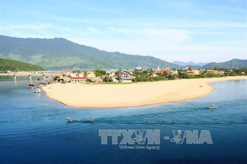 Một góc Vịnh Lăng Cô. Ảnh: TTXVN Một góc Vịnh Lăng Cô. Ảnh: TTXVN