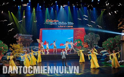 Tiết mục ca múa chào mừng tại chương trình “Xuân nơi đảo xa” lần 5