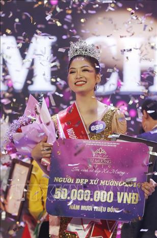 Cuộc thi Người đẹp xứ Mường năm 2019 khép lại với sự lên ngôi của thí sinh Nguyễn Hàm Hương. Ảnh: Trọng Đạt - TTXVN