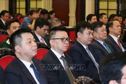 Phó Tổng Giám đốc TTXVN Lê Quốc Minh cùng các học viên tham gia lớp học. Ảnh: Phương Hoa - TTXVN Phó Tổng Giám đốc TTXVN Lê Quốc Minh cùng các học viên tham gia lớp học. Ảnh: Phương Hoa - TTXVN