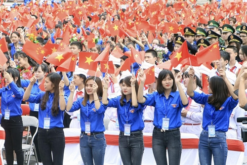 : Đoàn viên, thanh niên hai nước Việt Nam - Trung Quốc tham dự buổi lễ. Ảnh: Phạm Kiên – TTXVN