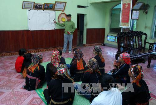 Trao truyền câu hát dân ca của người Dao ảnh 2