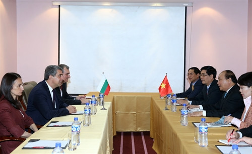 Trước thềm Hội nghị Cấp cao Á - Âu lần thứ 11, chiều 14/7/2016, tại thủ đô Ulan Bator, Mông Cổ, Thủ tướng Chính phủ Nguyễn Xuân Phúc hội kiến Tổng thống Bulgaria Rosen Plevneliev. Ảnh: Thống Nhất-TTXVN