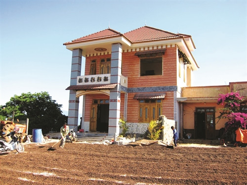 Ngày càng có nhiều ngôi nhà mới, khang trang mọc lên ở xã Đinh Trang Thượng