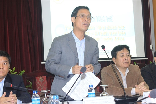 Ông Lâm Văn Khang - quyền Trưởng ban Ban quản lý Làng VHDL các dân tộc Việt Nam phát biểu tại họp báo