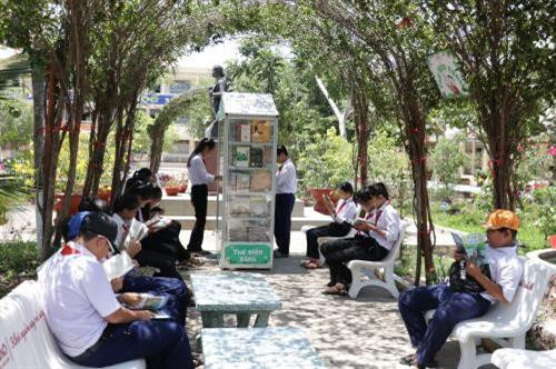 Mái vòm được lầm từ cây xanh giúp học sinh gần với thiên nhiên. Ảnh: Huỳnh Phúc Hậu/TTXVN Mái vòm được lầm từ cây xanh giúp học sinh gần với thiên nhiên. Ảnh: Huỳnh Phúc Hậu/TTXVN