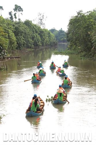 Mô hình nhà nông làm du lịch ngày càng thu hút du khách, tạo thành điểm đến quan trọng trong hành trình khám phá du lịch Đồng Tháp Mô hình nhà nông làm du lịch ngày càng thu hút du khách, tạo thành điểm đến quan trọng trong hành trình khám phá du lịch Đồng Tháp