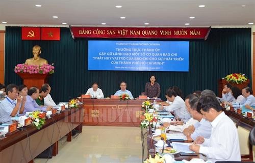 Quang cảnh cuộc gặp. Ảnh: thanhuytphcm.vn Quang cảnh cuộc gặp. Ảnh: thanhuytphcm.vn