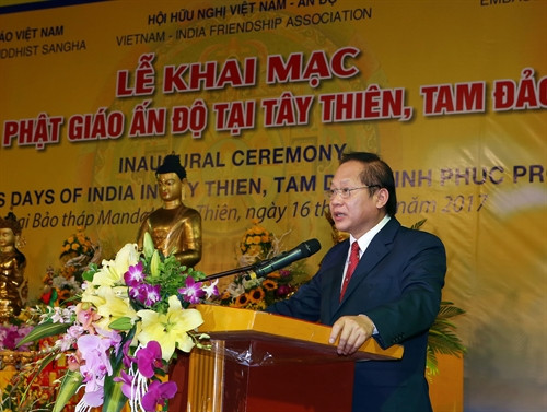 Bộ trưởng Bộ Thông tin và Truyền thông Trương Minh Tuấn, Chủ tịch Hội Hữu nghị Việt Nam Ấn Độ phát biểu. Ảnh: Nguyễn Dân – TTXVN