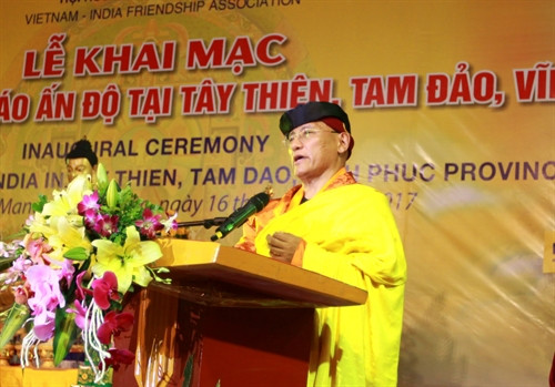 Đức Gyalwang Drukpa, trưởng dòng truyền thừa Drukpa phát biểu. Ảnh: Lương Tiên-TTXVN.