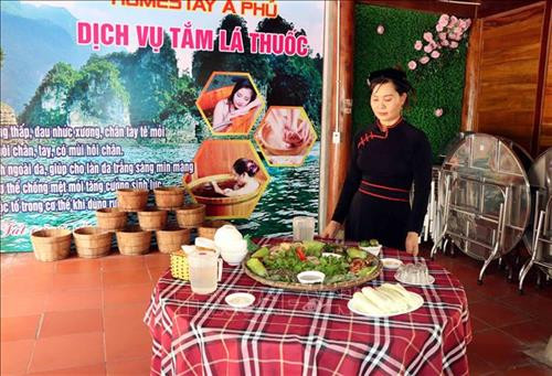 Homestay A Phủ, thôn Nà Tông, xã Thượng Lâm, huyện Lâm Bình (Tuyên Quang) làm món ăn phục vụ du khách. Ảnh: Quang Đán - TTXVN Homestay A Phủ, thôn Nà Tông, xã Thượng Lâm, huyện Lâm Bình (Tuyên Quang) làm món ăn phục vụ du khách. Ảnh: Quang Đán - TTXVN