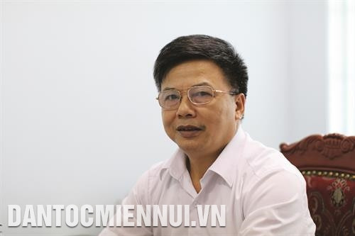 "Từ nguồn vốn hỗ trợ đầu tư cơ sở hạ tầng, huyện Ba Bể đã xây mới và sửa chữa được 181 công trình giao thông; 3 công trình cung cấp điện phục vụ sinh hoạt và sản xuất kinh doanh; 22 trường học; 19 trạm y tế và thực hiện hỗ trợ làm nhà ở cho 73 hộ nghèo…" - Ông Nguyễn Văn Dong, Phó Chủ tịch Ủy ban Nhân dân huyện Ba Bể (Bắc Kạn). Ảnh: An Thành Đạt