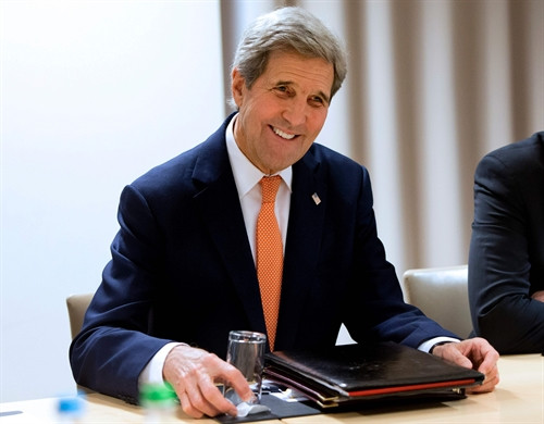 Trong ảnh (tư liệu): Ngoại trưởng Mỹ John Kerry trong một cuộc họp về tiến trình hòa bình Syria với Ngoại trưởng Nga Sergei Lavrov tại Zurich, Thụy Sĩ ngày 20/1. AFP/TTXVN