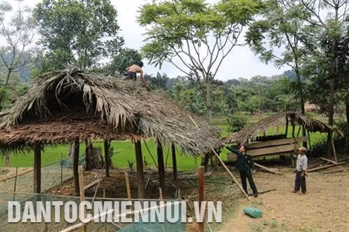 Nhiều thế hệ cán bộ, chiến sĩ Bộ đội Biên phòng tỉnh Nghệ An luôn sát sao với đời sống của đồng bào Đan Lai.