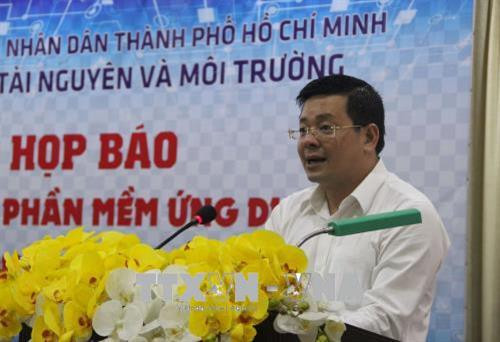 Ông Nguyễn Toàn Thắng, Giám đốc Sở Tài nguyên và Môi trường Thành phố Hồ Chí Minh phát biểu về lý do ra đời của ứng dụng tại buổi công bố. Ảnh: Xuân Dự - TTXVN Ông Nguyễn Toàn Thắng, Giám đốc Sở Tài nguyên và Môi trường Thành phố Hồ Chí Minh phát biểu về lý do ra đời của ứng dụng tại buổi công bố. Ảnh: Xuân Dự - TTXVN