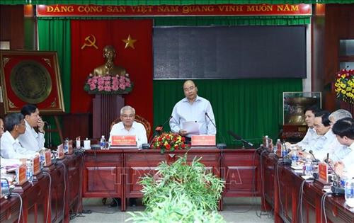 Thủ tướng Nguyễn Xuân Phúc phát biểu tại buổi làm việc. Ảnh: Thống Nhất - TTXVN Thủ tướng Nguyễn Xuân Phúc phát biểu tại buổi làm việc. Ảnh: Thống Nhất - TTXVN