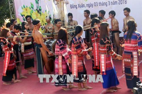 Trình diễn tại lễ hội. Ảnh: Thế Lập - TTXVN Trình diễn tại lễ hội. Ảnh: Thế Lập - TTXVN