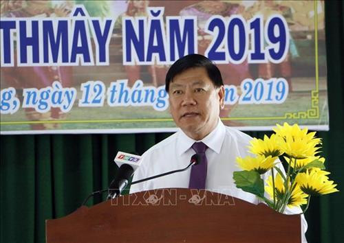 Bí thư Tỉnh ủy Vĩnh Long Trần Văn Rón phát biểu tại buổi họp mặt. Ảnh: Phạm Minh Tuấn - TTXVN Bí thư Tỉnh ủy Vĩnh Long Trần Văn Rón phát biểu tại buổi họp mặt. Ảnh: Phạm Minh Tuấn - TTXVN