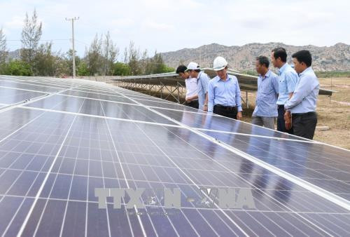 Dự án Nhà máy Điện mặt trời BIM 1 (xã Phước Minh, huyện Thuận Nam, tỉnh Ninh Thuận) dự kiến hoàn thành vào quý IV/2018. Ảnh: Nguyễn Thành - TTXVN Dự án Nhà máy Điện mặt trời BIM 1 (xã Phước Minh, huyện Thuận Nam, tỉnh Ninh Thuận) dự kiến hoàn thành vào quý IV/2018. Ảnh: Nguyễn Thành - TTXVN