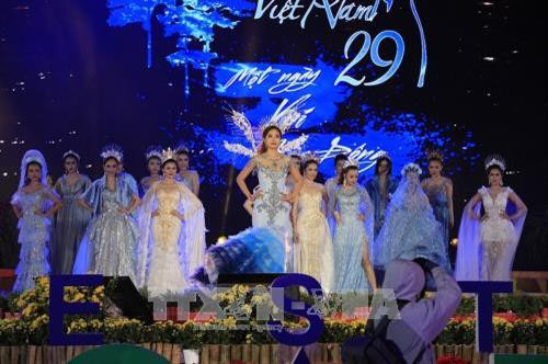 Các tiết mục trong Chương trình Duyên dáng Việt Nam. Ảnh: Đặng Tuấn – TTXVN