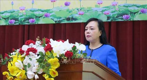 Bộ trưởng Bộ Y tế Nguyễn Thị Kim Tiến phát biểu khai mạc Hội nghị Sơ kết 3 năm và mục tiêu 2 năm của Chương trình mục tiêu Y tế - Dân số giai đoạn 2016-2020. Ảnh: Đinh Hằng - TTXVN Bộ trưởng Bộ Y tế Nguyễn Thị Kim Tiến phát biểu khai mạc Hội nghị Sơ kết 3 năm và mục tiêu 2 năm của Chương trình mục tiêu Y tế - Dân số giai đoạn 2016-2020. Ảnh: Đinh Hằng - TTXVN