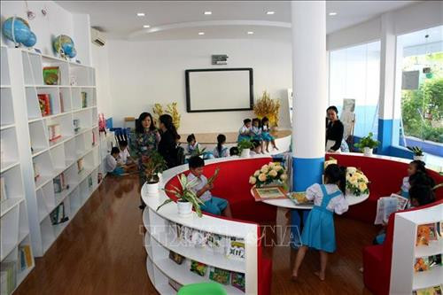 Thư viện trường Tiểu học Phan Văn Trị do Chủ tịch nước Trần Đại Quang và các Đại biểu Quốc hội Thành phố Hồ Chí Minh tặng. Ảnh: Tiến Lực – TTXVN Thư viện trường Tiểu học Phan Văn Trị do Chủ tịch nước Trần Đại Quang và các Đại biểu Quốc hội Thành phố Hồ Chí Minh tặng. Ảnh: Tiến Lực – TTXVN