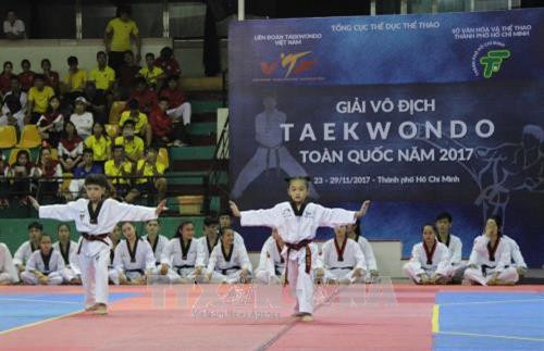 Liên đoàn Taekwondo Việt Nam giới thiệu 3 bài quyền Beegak 1, 2, 3 được Liên đoàn Taekwondo thế giới đưa vào luật thi đấu từ năm 2018. Ảnh: Xuân Dự - TTXVN