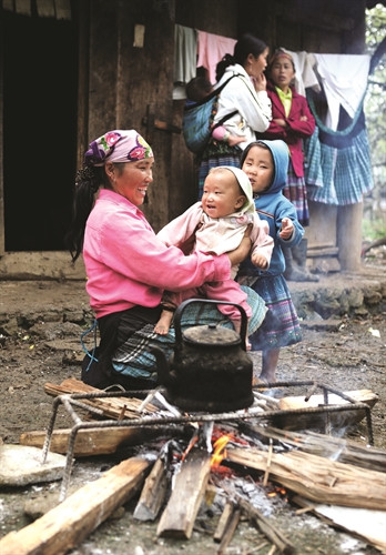 Niềm vui giản dị của gia đình chị Thào A Ni Niềm vui giản dị của gia đình chị Thào A Ni