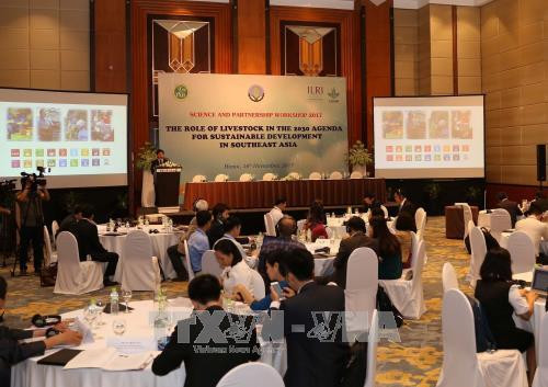 Chương trình nghị sự phát triển bền vững của Liên Hiệp quốc đến năm 2030 tại khu vực Đông Nam Á đề cập đến vấn đề phát triển chăn nuôi bền vững. Ảnh:Vũ Sinh - TTXVN Chương trình nghị sự phát triển bền vững của Liên Hiệp quốc đến năm 2030 tại khu vực Đông Nam Á đề cập đến vấn đề phát triển chăn nuôi bền vững. Ảnh:Vũ Sinh - TTXVN