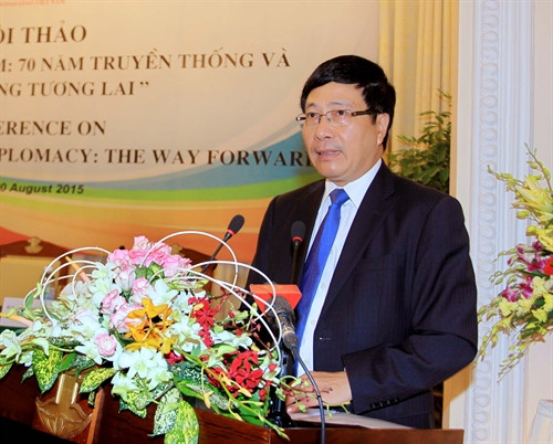 Phó Thủ tướng, Bộ trưởng Bộ Ngoại giao Phạm Bình Minh dự và phát biểu tại hội thảo. Ảnh: An Đăng – TTXVN