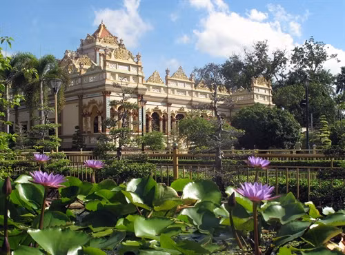 Một góc chùa Vĩnh Tràng Ảnh: Tràng Dương - TTXVN