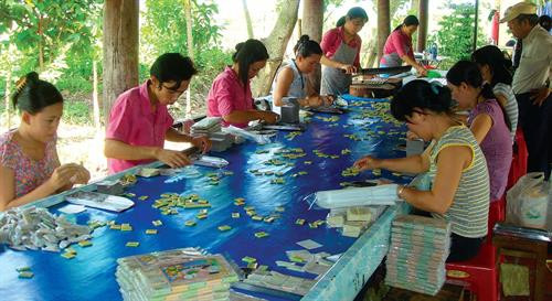 Về Bến Tre làm kẹo dừa ảnh 3 Về Bến Tre làm kẹo dừa ảnh 3