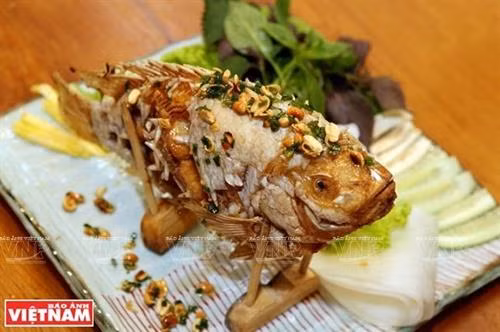 Cá điêu hồng chiên xù cuốn bánh tráng miền Tây Nam Bộ ảnh 5