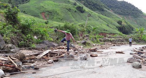 Hệ thống điện ở xã Nặm Păm, huyện Mường La bị hư hỏng nặng nề. Ảnh: Nguyễn Cường - TTXVN Hệ thống điện ở xã Nặm Păm, huyện Mường La bị hư hỏng nặng nề. Ảnh: Nguyễn Cường - TTXVN