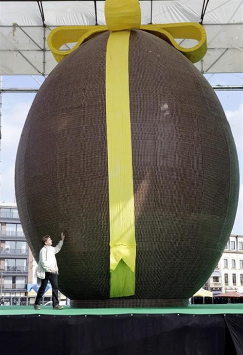 Choáng ngợp trước trứng Phục sinh làm từ socola tại lễ hội Choáng ngợp trước trứng Phục sinh làm từ socola tại lễ hội