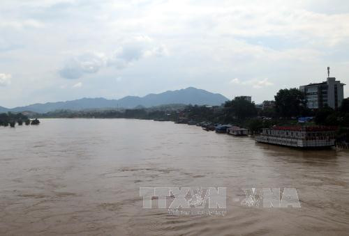 Một góc sông Lô, địa phận thành phố Tuyên Quang. Ảnh Quang Đán – TTXVN