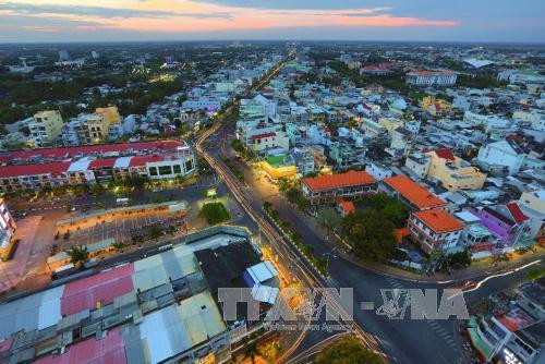 Thành phố Bạc Liêu đang trên đà phát triển, phấn đấu trở thành một thành phố du lịch đẹp và thân thiện vùng Đồng bằng sông Cửu Long. Ảnh: Trọng Đạt - TTXVN Thành phố Bạc Liêu đang trên đà phát triển, phấn đấu trở thành một thành phố du lịch đẹp và thân thiện vùng Đồng bằng sông Cửu Long. Ảnh: Trọng Đạt - TTXVN