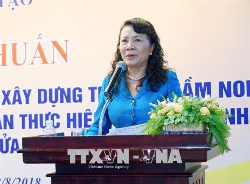 Thứ trưởng Bộ Giáo dục và Đào tạo Nguyễn Thị Nghĩa phát biểu tại hội thảo. Ảnh: Thu Hoài – TTXVN