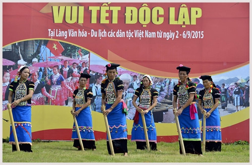 Một tiết mục biểu diễn trong ngày vui Tết Độc lập