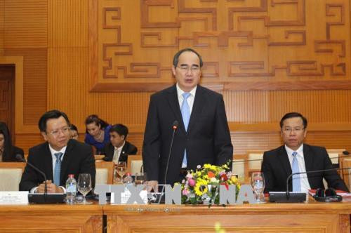 Bí thư Thành uỷ Thành phố Hồ Chí Minh Nguyễn Thiện Nhân phát biểu tại buổi làm việc với các Đại sứ EU tại Việt Nam. Ảnh: Thanh Vũ - TTXVN