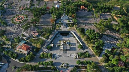Nghĩa trang liệt sỹ Quốc gia Đường 9. Ảnh: Hồ Cầu-TTXVN Nghĩa trang liệt sỹ Quốc gia Đường 9. Ảnh: Hồ Cầu-TTXVN